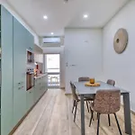 아파트 Boutique - Stylish Living By The Sea *