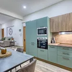 Boutique - Stylish Living By The Sea 아파트 *