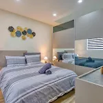 아파트 Boutique - Stylish Living By The Sea 그지라