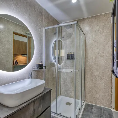 Boutique - Stylish Living By The Sea * Gzira