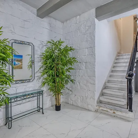 Boutique - Stylish Living By The Sea Appartement Gzira