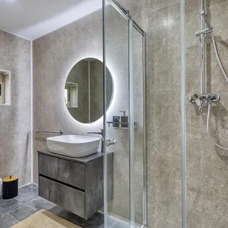 Boutique - Stylish Living By The Sea Apartament Gzira